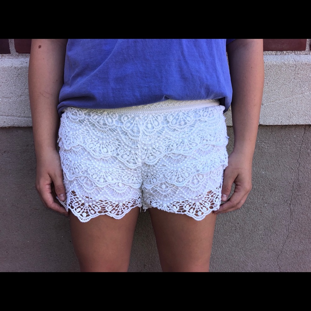 Jolt White Lace shorts